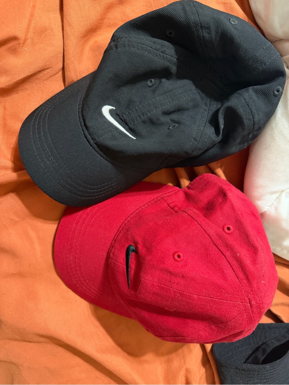 Nike infant Low-Profile Swoosh Cap - Black & Red